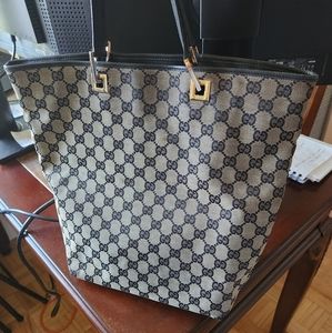 GUCCI Authentic Vintage GG Monogram Tote Bucket Bag
